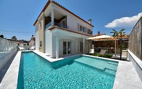 Aroeira Villa With Heated Pool By Golf Course, Beach And Lisbon