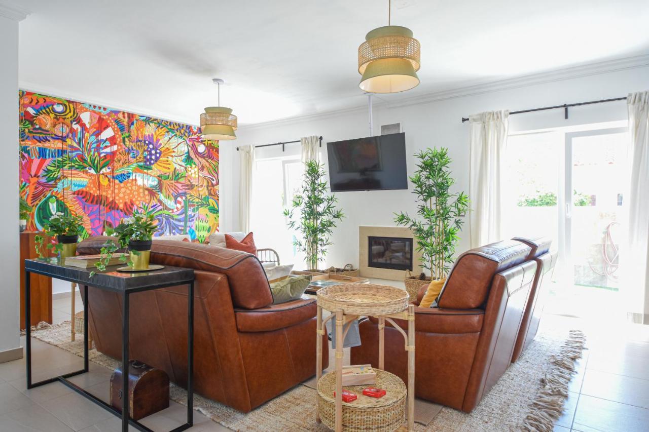 Aroeira Villa With Heated Pool By Golf Course, Beach And Lisbon Exterior photo