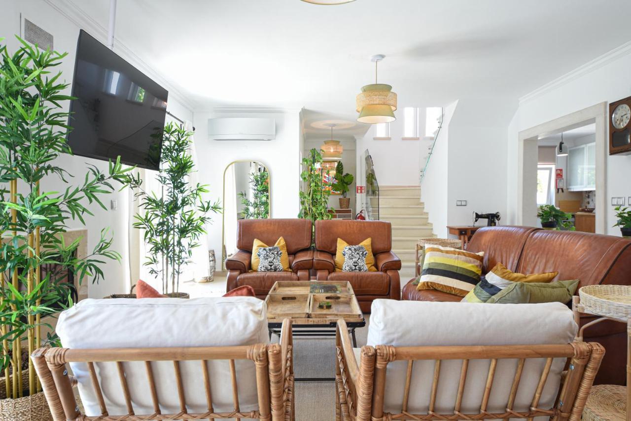 Aroeira Villa With Heated Pool By Golf Course, Beach And Lisbon Exterior photo