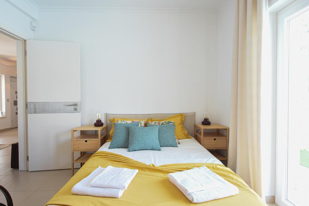 Aroeira Villa With Heated Pool By Golf Course, Beach And Lisbon Exterior photo