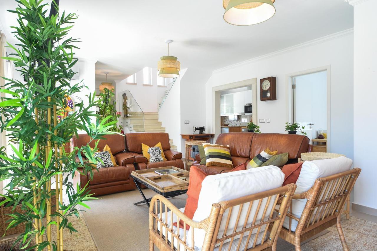 Aroeira Villa With Heated Pool By Golf Course, Beach And Lisbon Exterior photo